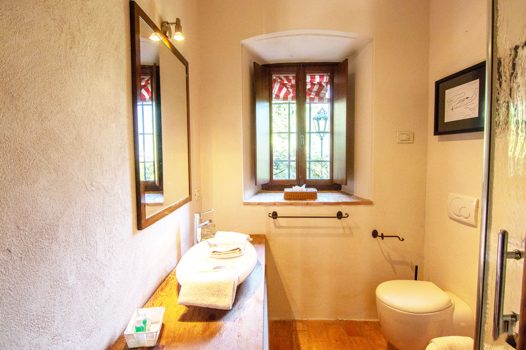 b&b-castrum-serravalle-suite-del-giardino-bagno b&b-castrum-serravalle-suite-del-giardino-bagno