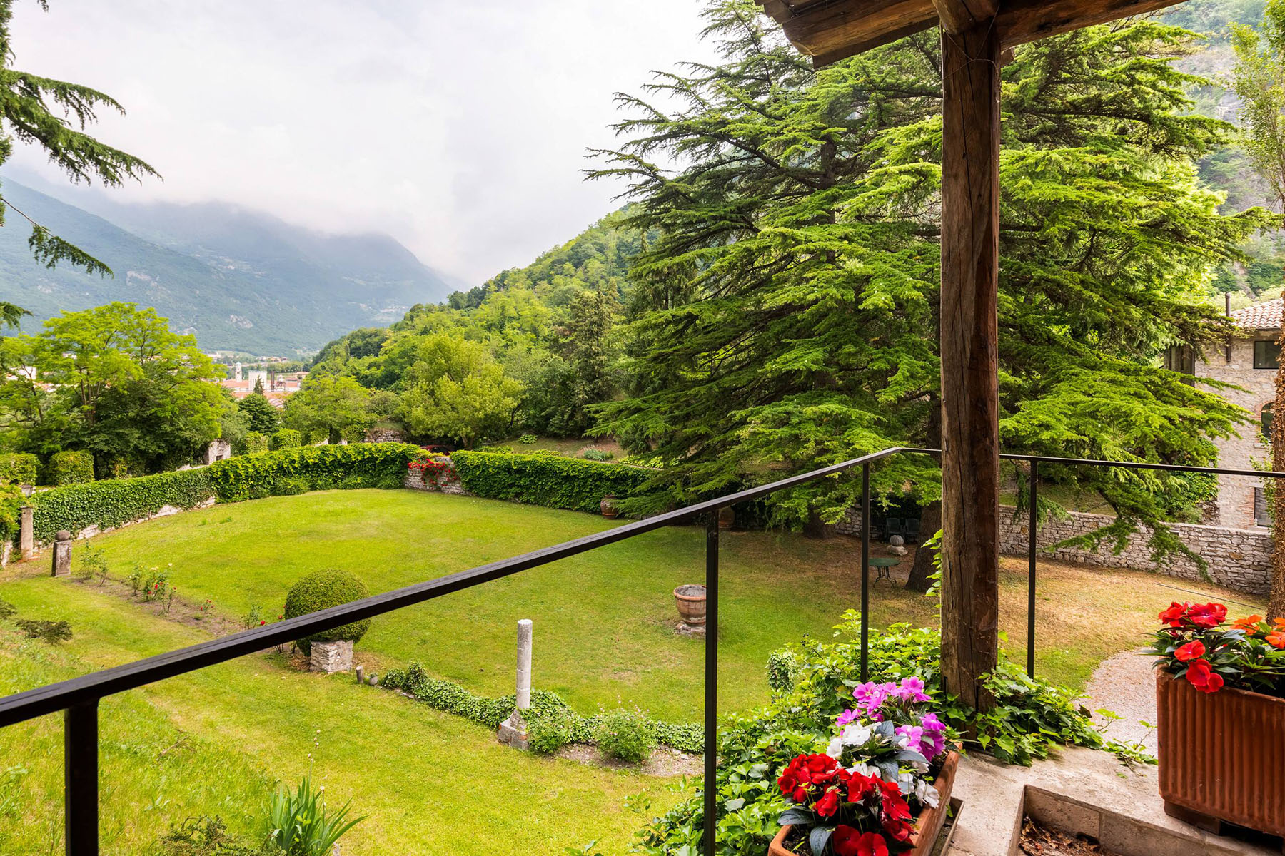 castrum-di-serravalle-veneto-location-for-wedding castrum-di-serravalle-veneto-location-for-wedding